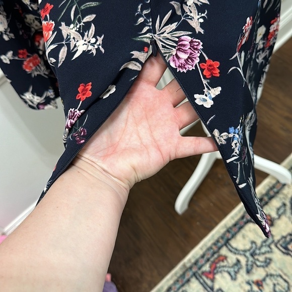 Lane Bryant Navy Floral Faux Pockets Single Button Closure Blazer sz 26 - Picture 7 of 14